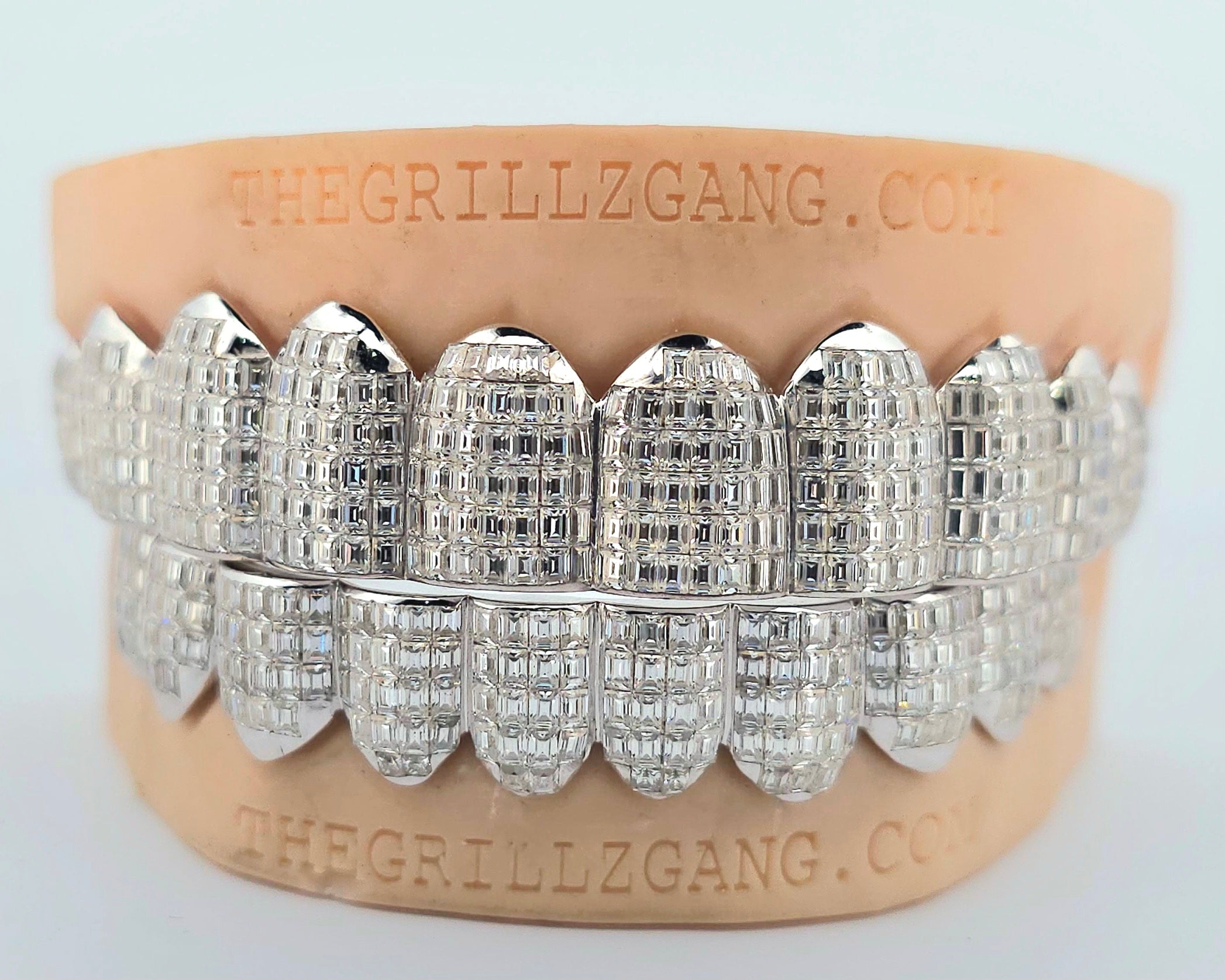 Emerald Invisible VVS Moissanite Diamond Grillz