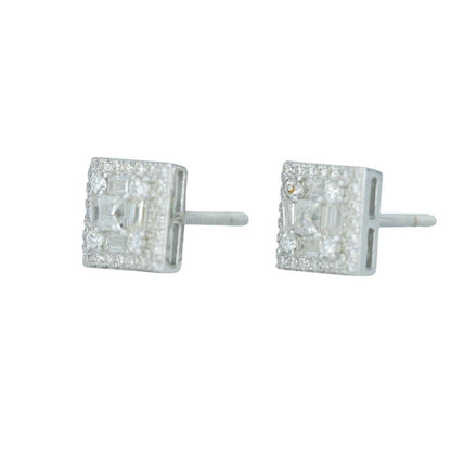 6976: Round And Baguette Diamond Earing